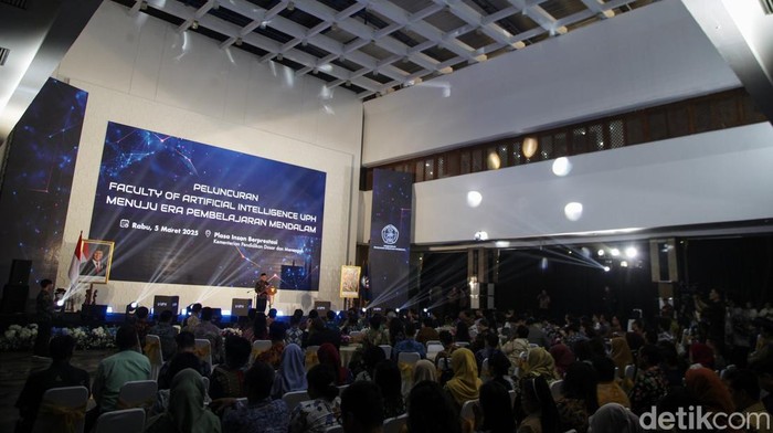 UPH Tambah Deretan Kampus RI yang Punya Fakultas AI Sejumlah universitas di Indonesia memiliki fakultas/jurusan artificial intelligence (AI). Yang terbaru ada Universitas Pelita Harapan (UPH).