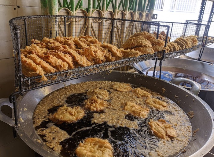 5 Tempat Beli Gorengan Enak Rekomendasi Netizen