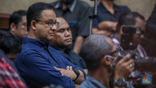 Anies Rasyid Baswedan dalam sidang perdana Tom Lembong. (CNBC Indonesia/FaisalRahman)