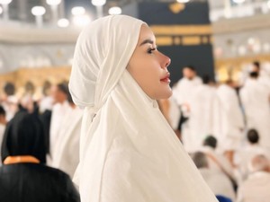 Aura Kasih Niat Istikamah Ibadah, Sebut Dapat Jawaban Tuhan