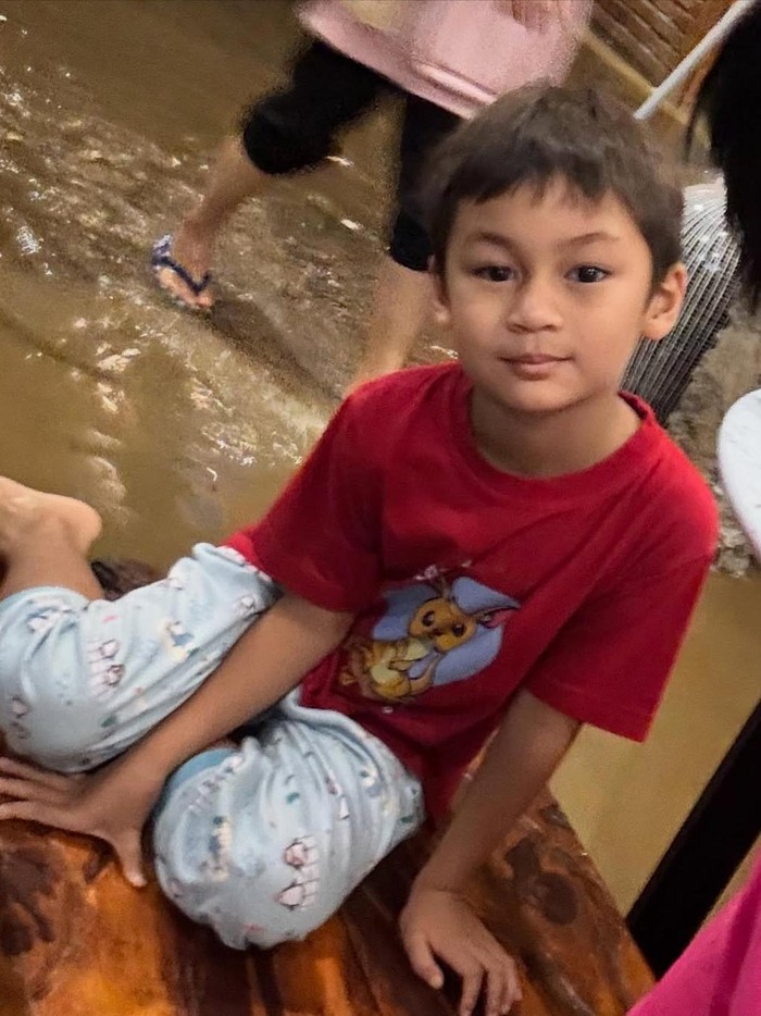 Baim Wong KEBANJIRAN
