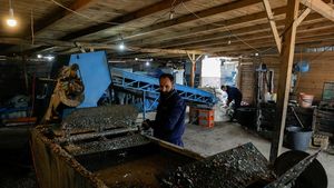 Bisnis Daur Ulang di Kosovo Terancam Imbas Pembekuan Dana USAID oleh Trump