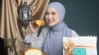 Chacha Frederica aktif mengunggah di Instagram. Salah satunya promosi paket hampers ramadan dari kolaborasinya bersama Ebony Bakery. Foto: Instagram chafrederica