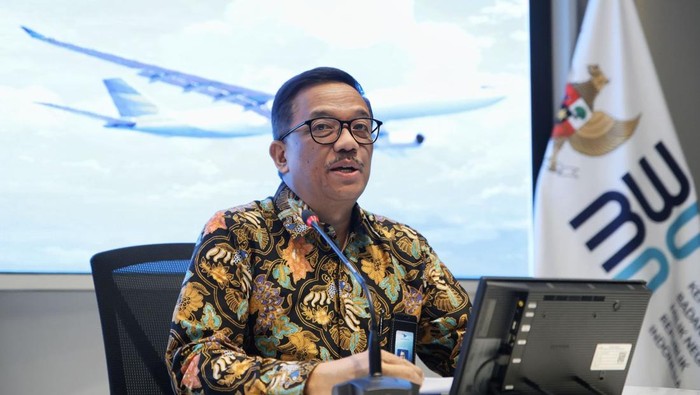 Direktur Niaga Garuda Indonesia, Ade R. Susardi