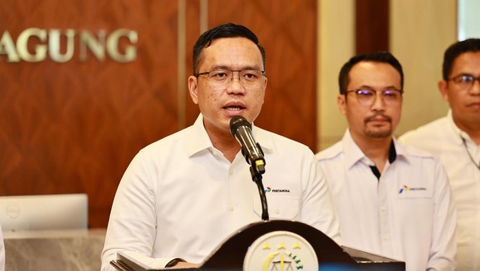 Direktur Utama PT Pertamina (Persero) Simon Aloysius Mantiri.