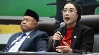 Anggota Komisi VIII DPR RI Selly Andriany Gantina memberikan pemaparan dalam diskusi Dialektika Demokrasi tersebut.