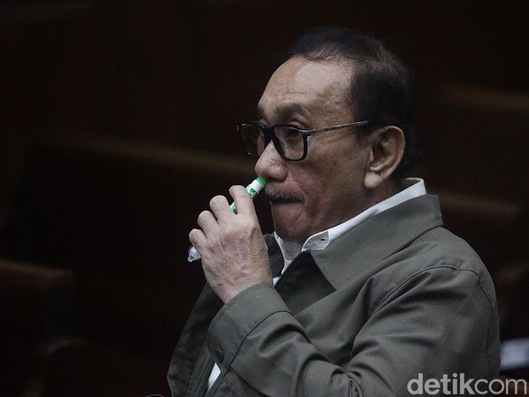 Eks Sestama Basarnas Dituntut 5 Tahun 3 Bulan Penjara