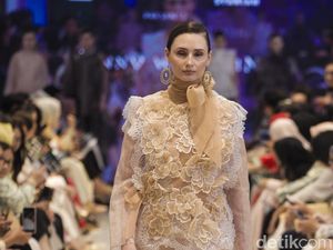 10 Koleksi Baju Lebaran Denny Wirawan di METRO Plaza Senayan