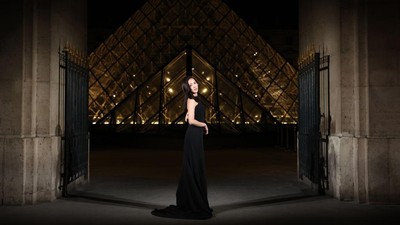 Foto: Adu Gaya Para Bintang di MET Gala Paris, Jisoo Hingga Doechii