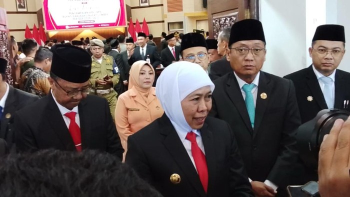 Gubernur Khofifah