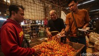 Sebelumnya, harga cabai rawit merah tembus Rp 90 ribu-Rp 100 ribu.