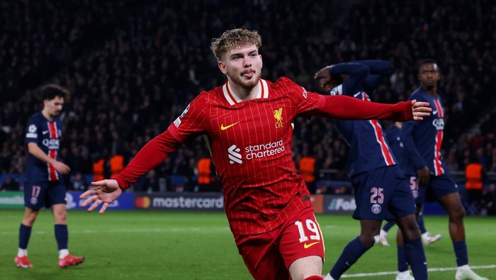 PARIS, FRANCE - MARCH 05: (THE SUN OUT, THE SUN ON SUNDAY OUT) Harvey Elliott of Liverpool celebrates scoring his teams first goal during the UEFA Champions League 2024/25 Round of 16 first leg match between Paris Saint-Germain and Liverpool FC at Parc des Princes on March 05, 2025 in Paris, France. (Photo by Liverpool FC/Liverpool FC via Getty Images)
