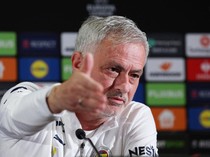 Mourinho Cabut dari Fenerbahce Tanpa Prestasi