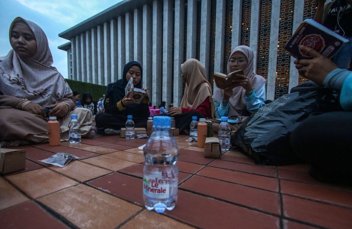 Le Minerale Siapkan 8000 Paket Buka Puasa untuk Jemaah Masjid Istiqlal