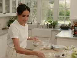 Meghan Markle Dituduh Pura-pura Bikin Wafel, Netizen Sebut Tukang Bohong