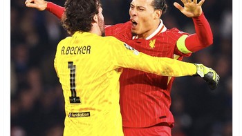 Virgil Van Dijk menggambarkan perasaan fans Liverpool pada Alisson Becker. Foto: X.com