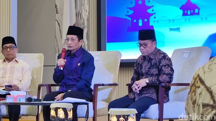 Menag Nasaruddin (tengah) dalam pemaparan Asta Protas Kemenag di Auditorium HM Rasjidi, Jakarta, Jumat (6/3/2025).