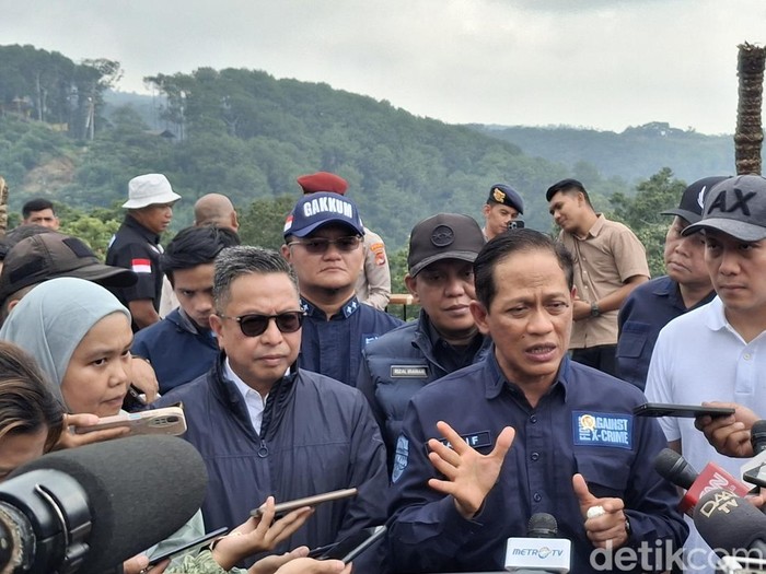 Menteri Lingkungan Hidup Hanif Faisol. (M Sholihin/detikcom)