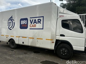 Laga PSM Makassar Vs Persebaya Surabaya Gunakan Mobile VAR Liga 1