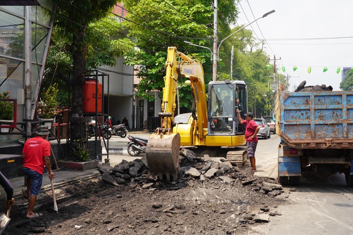 Pasca Dilantik, Walkot Semarang Gercep Tangani Jalan Berlubang