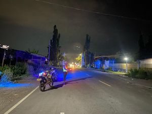 Antisipasi Gangguan Kamtibmas Ramadan, Polres Probolinggo Patroli Sahur