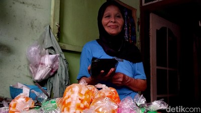 Melihat Produksi Cincau Mak Cao di Malang