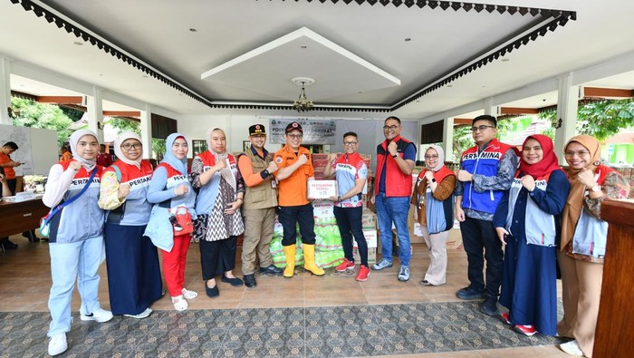 Pertamina Salurkan Bantuan Logistik dan Tim Medis Bagi Korban Banjir Bekasi