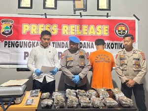 Polisi Gagalkan Penyelundupan 2,2 Kg Ganja dari Jayapura di Sorong