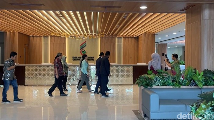 Rombongan Dubes UEA, Abdulla Salem Al Dhaheri mengunjungi Rumah Sakit Kardiologi Emirates-Indonesia, Kamis (6/3/2025).