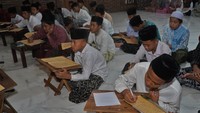 Kegiatan ini untuk menambah pengetahuan tentang ilmu adab dan tasawuf sekaligus mengisi waktu menjelang berbuka puasa.