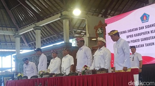 Sertijab Bupati dan Wakil Bupati Kabupaten Klungkung 2025-2030 di Balai Budaya Ida Dewa Agung Istri Kania, Kamis (6/3/2025). (Ni Komang Ayu Leona Wirawan)