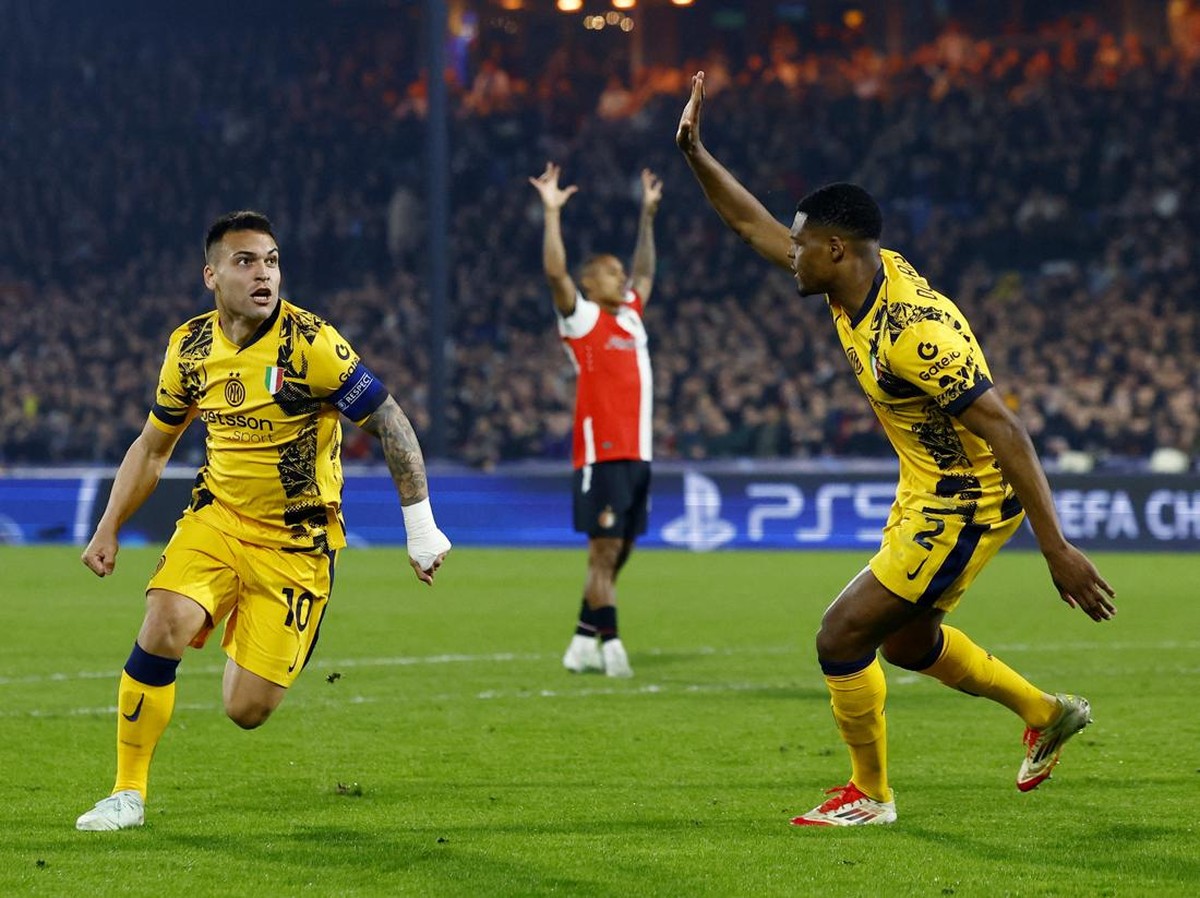 Inter Milan mengalahkan tuan rumah Feyenoord 2-0 di babak 16 besar leg pertama Liga Champions. (Foto: REUTERS/Piroschka Van De Wouw)