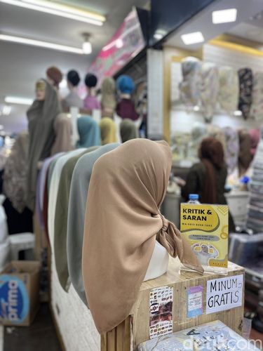 Tren koleksi hijab untuk Lebaran di Thamrin City
