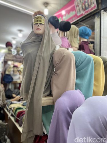 Tren koleksi hijab untuk Lebaran di Thamrin City