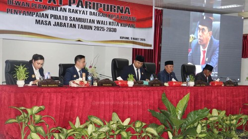 Wali Kota Kupang Christian Widodo bersama Wakil Wali Kota Kupang Serena Francis saat mengikuti rapat paripurna bersama DPRD Kota Kupang. (Foto: Istimewa)