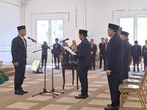 Mohan Lantik Tiga Pejabat Pemkot Mataram: Sekwan, Kadisdukcapil, Kepala BKD