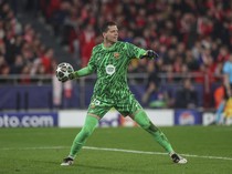 Pujian Flick untuk Penampilan Perkasa Szczesny