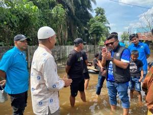 Aksi Pemuda di Pekanbaru, Bersih Masjid saat Ramadan-Salurkan Bantuan Korban Banjir