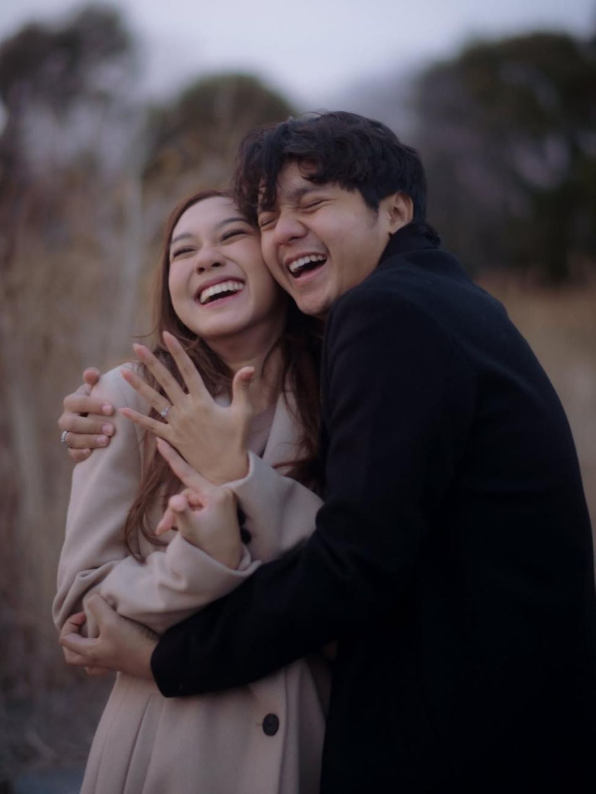 Uchta porno: er xotinini sikadi Yetuk ayolning katta tabiiy kokraklari