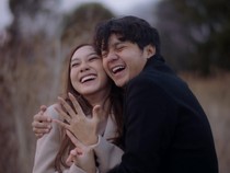 She Said Yes! Lamaran Arbani Yasiz Diterima Raissa Ramadhani