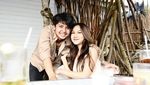 Pose Romantis Arbani Yasiz saat Makan Malam dengan Raissa Ramadhani