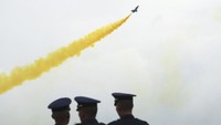 Beberapa penonton mengatakan kehadiran tim tersebut lebih dari sekadar pertunjukan udara, dan juga menjadi simbol hubungan diplomatik dan militer yang kuat antara Thailand dan Tiongkok.