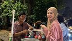 Potret Ayana Moon Jalani Ramadan di Jakarta, Jajan Cilok sampai Es Teler Durian