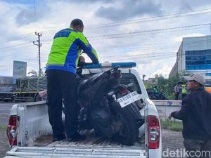 Brakk! 2 Pemotor Tewas Usai Tabrak Truk Boks di Jalan Lingkar Klaten