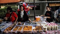 Biasanya warga berburu takjil mulai pukul 16.00 WIB-18.00 WIB