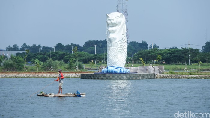 Cikarang kini memiliki ikon baru yang menyerupai patung Merlion di Singapura. Yuk lihat.