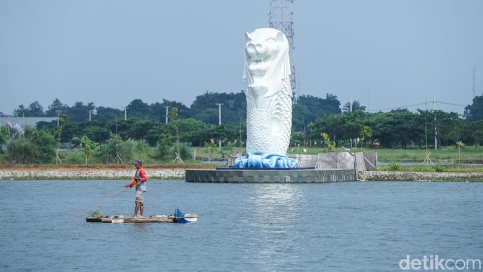 Cikarang kini memiliki ikon baru yang menyerupai patung Merlion di Singapura. Yuk lihat.