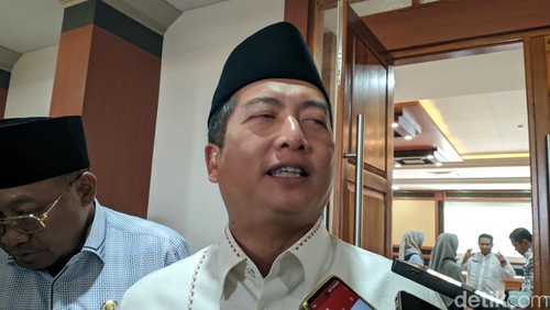 Gubernur NTB Lalu Muhamad Iqbal ditemui di kantornya, Jumat (7/3/2025).