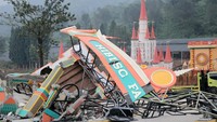 Suasana bangunan yang telah dibongkar di tempat wisata Hibisc Fantasy Puncak, Kabupaten Bogor, Jawa Barat, Kamis (6/3/2025). 