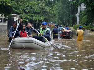 Berkurang, Banjir Jakarta Rendam 114 RT dan 15 Ruas Jalan Malam Ini